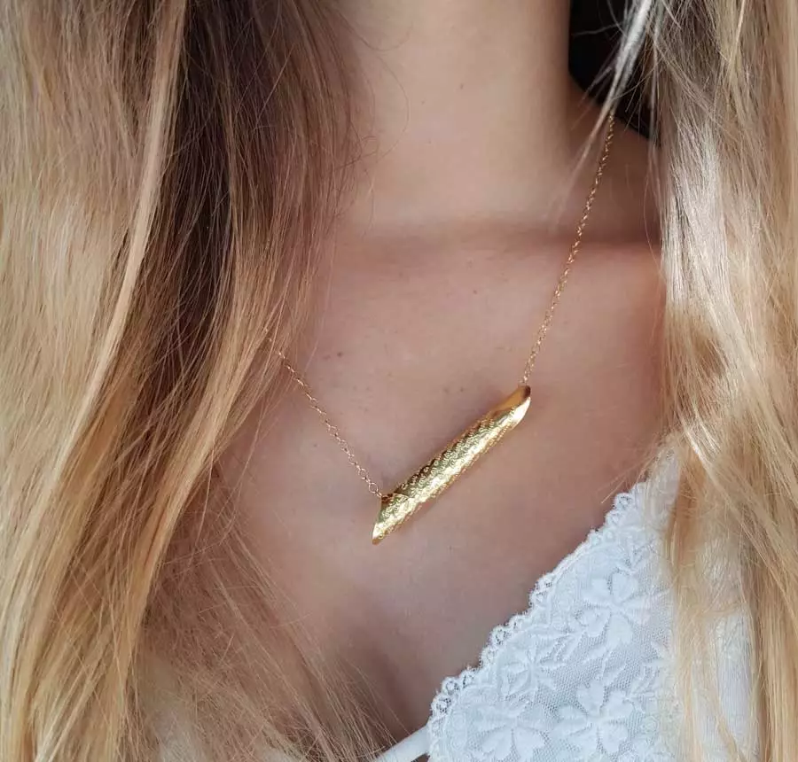 Gold Adjustable Necklace Engraved with Hebrew Lyrics, Idan Richel, Longing